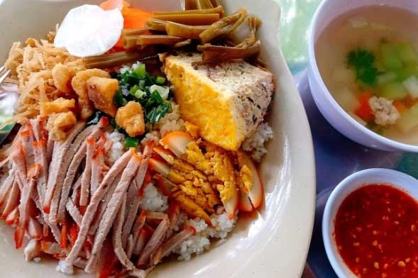 Đều là cơm tấm mà đặc sản Long Xuyên hút hồn du khách theo cách rất riêng