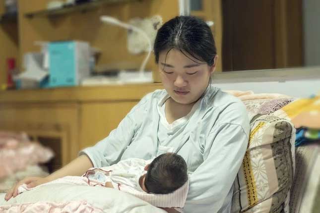 Chị dâu đến thăm tôi sinh con chỉ với 10 quả trứng gà