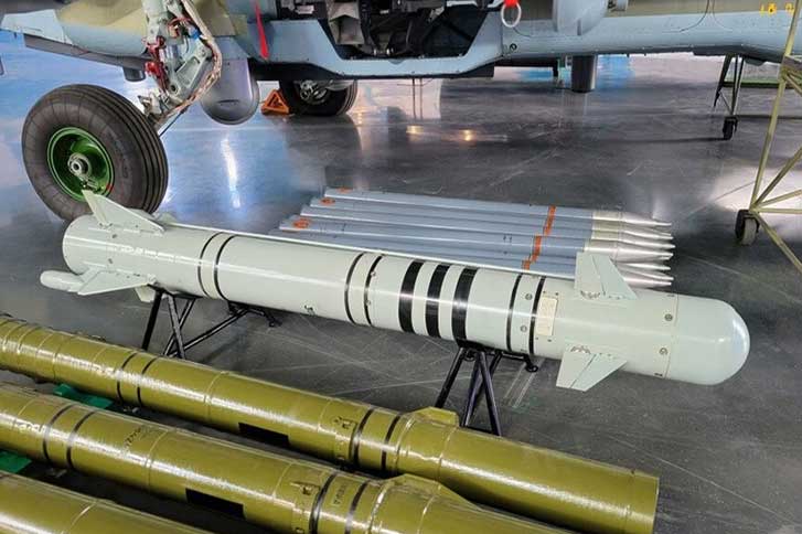 Clip: Izdelie 305 – Tên lửa chính xác gần như tuyệt đối của Nga