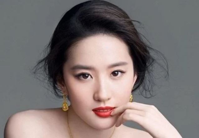 Thầy tướng số chỉ rõ: Muốn biết một người càng già càng giàu, cứ nhìn vào ‘chỗ này’ là có thể biết