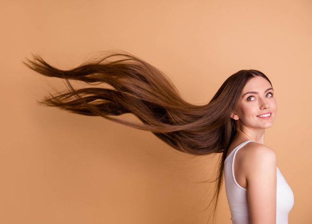 4 mẹo “dễ như ăn kẹo” để có mái tóc mọc nhanh và bóng mượt, chắc khỏe hơn