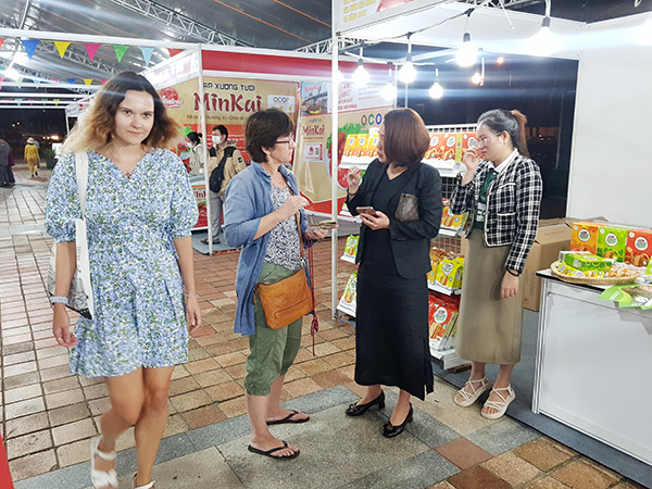 Quảng bá sản phẩm OCOP dịp lễ hội pháo hoa quốc tế Đà Nẵng 2023