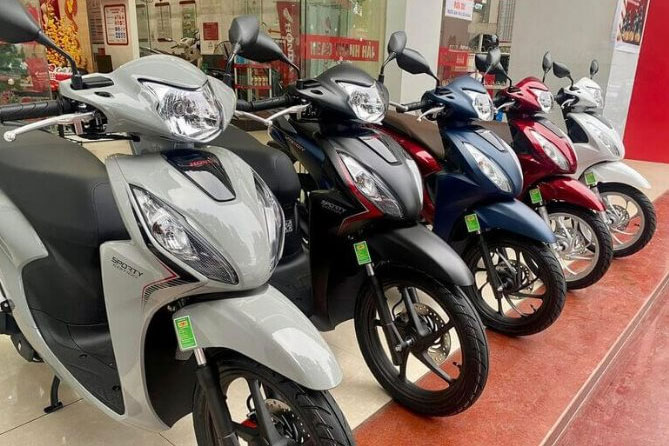 Honda Vision bất ngờ tăng giá trở lại, chênh lệch lớn so với giá niêm yết