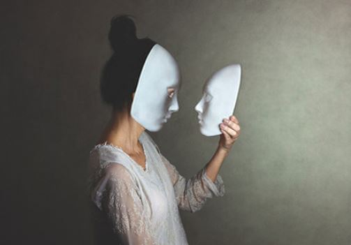 Tổ Tiên dặn dò: Cả nể mấy cũng đừng mời 2 kiểu người vào nhà kẻo mang họa sát thân