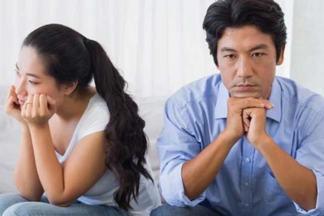 Bạn gái cũ tìm đến tận nhà vay tiền nhưng chồng tôi từ chối