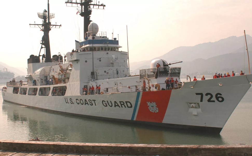 C&#x1EA3;nh s&#xE1;t bi&#x1EC3;n M&#x1EF9; t&#xEC;m th&#x1EA5;y m&#x1EA3;nh v&#x1EE1; trong khu v&#x1EF1;c t&#xEC;m ki&#x1EBF;m t&#xE0;u l&#x1EB7;n m&#x1EA5;t t&#xED;ch