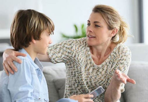 5 điều cha mẹ nên làm với con khi con bị điểm kém