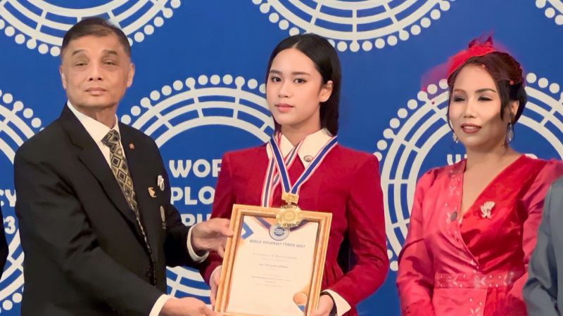 Hoa hậu Bella Vũ nhận giải thưởng Nhà ngoại giao 2023