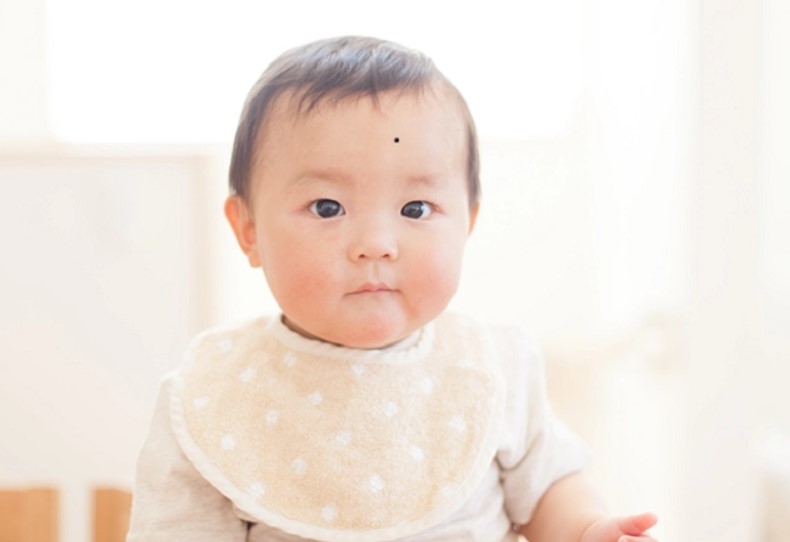 4 chỗ này trên cơ thể trẻ có nốt ruồi, cha mẹ đừng lo lắng mà hãy mừng thay: Dấu hiệu phúc khí tài lộc dồi dào, tương lai sáng chói