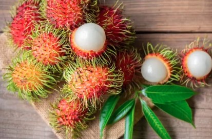 Những người không nên ăn chôm chôm