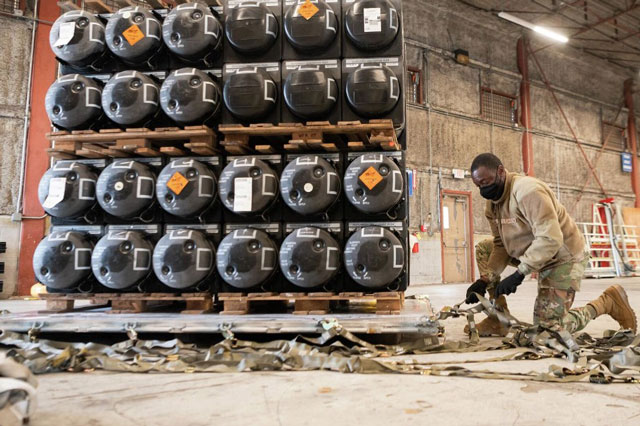 Nhà báo Mỹ bình luận về yêu cầu cung cấp vũ khí của Ukraine