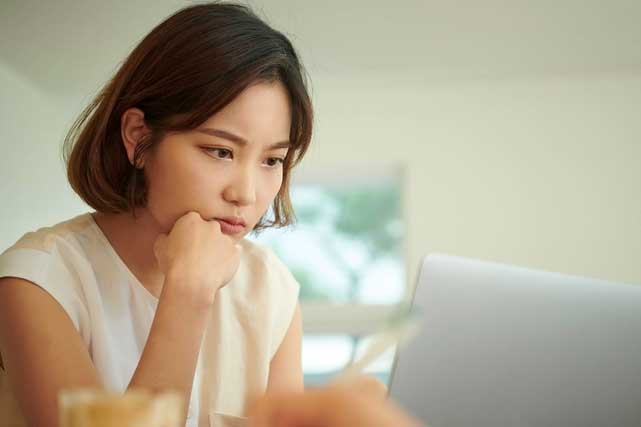 Ngỡ ngàng khi biết người yêu cũ sống khổ sở suốt 1 năm qua