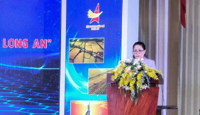 bà Ninh Thị Bích Thùy - Phó Chủ tịch Hiệp hội Doanh nghiệp tỉnh Long An