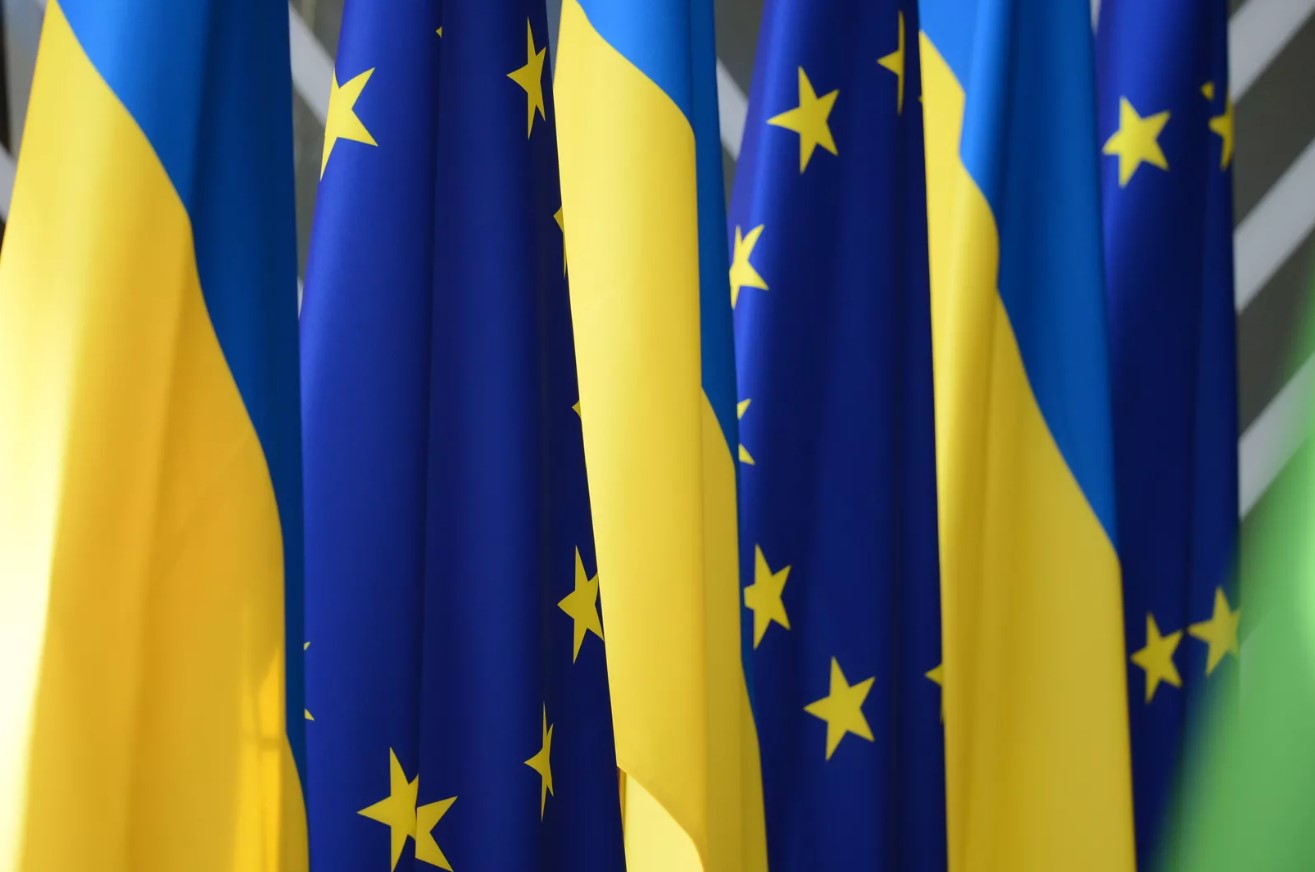 Chính khách Pháp thấy việc Ukraine gia nhập EU là cú sốc với ngân sách của Liên minh