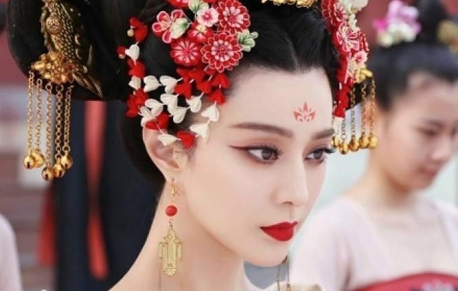 Nữ hoàng đế Võ Tắc Thiên và 2 lời tiên tri bí ẩn