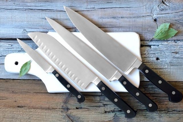 Dao, thớt, đũa... dùng bao lâu nên thay mới một lần?