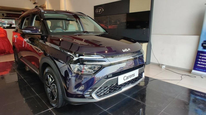 Kia Carens 2023 phiên bản cao nhất giảm giá 44 triệu đồng