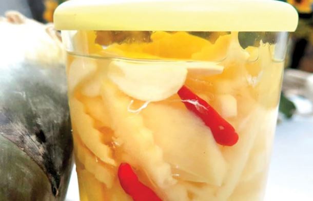 Chất kịch độc có trong nước ngâm măng chua và 5 lưu ý để né chất độc