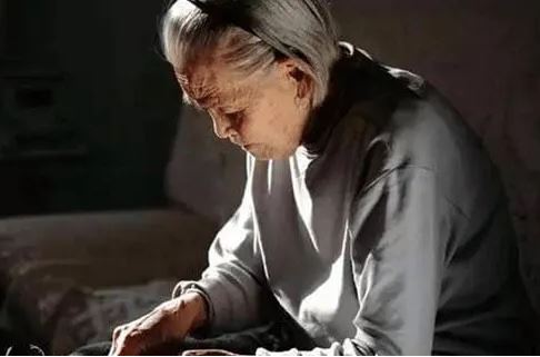 Về già dù có giàu có đến đâu cũng tuyệt đối đừng đến nhà 3 người này, đó mới là thông minh