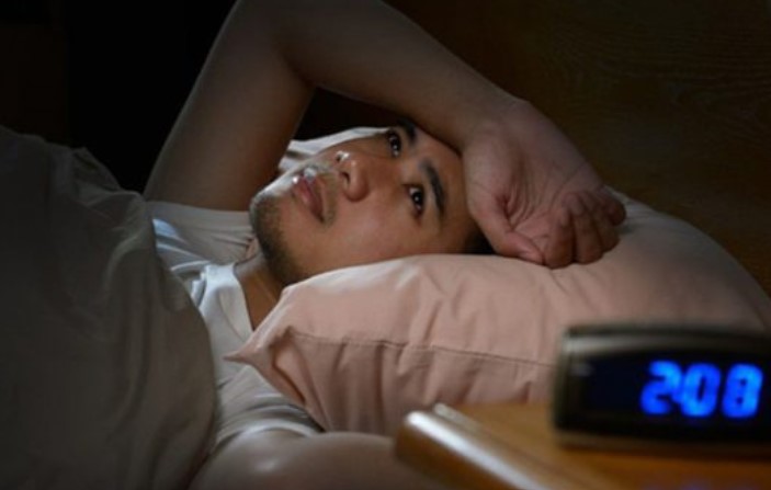 Những việc không nên làm nếu đột nhiên tỉnh dậy vào giữa đêm