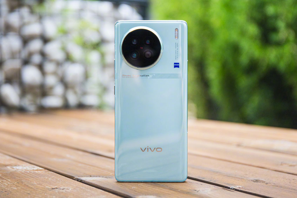 Ảnh chi tiết Vivo X90s: Chống nước, chip Dimensity 9200+, RAM 12 GB, sạc 120W, giá hấp dẫn