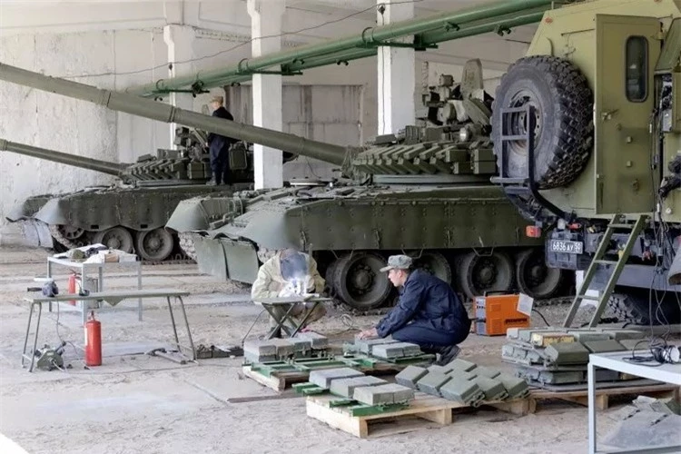 Hàng loạt thiết giáp BMP-2M và BTR-82AT nâng cấp tham chiến ảnh 5