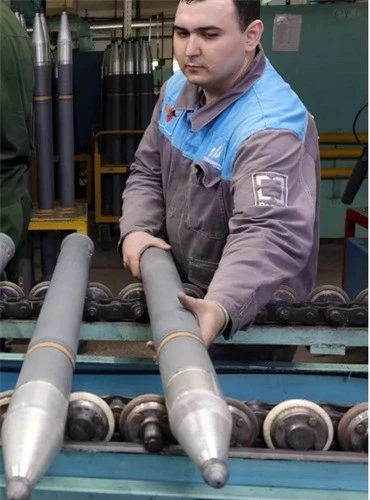 Hình ảnh hiếm quy trình sản xuất vũ khí được Moscow tiết lộ ảnh 10