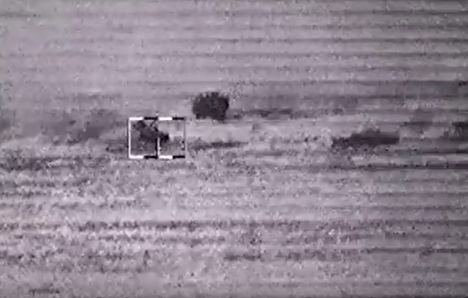 Trực thăng Nga liên tiếp tiêu diệt 3 xe bọc thép Ukraine