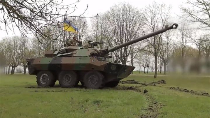 Binh sĩ Ukraine: Xe tăng AMX-10 Pháp mỏng và dễ bị xuyên thủng - 2
