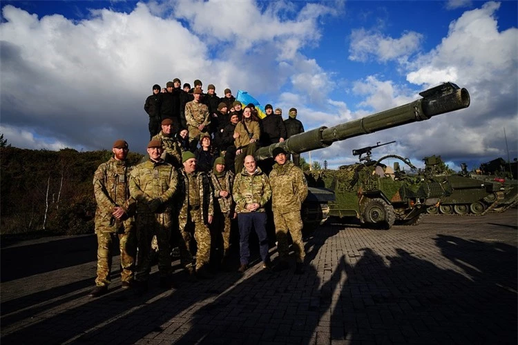 Ukraine đã sẵn sàng sử dụng xe tăng nguy hiểm nhất ảnh 12
