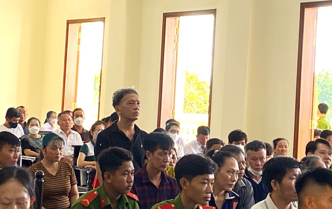 Cần Thơ: Xét xử nhóm đánh tráo "sổ đỏ" lừa chiếm đoạt 19 tỷ đồng 