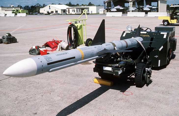 Tiêm kích Ukraine sẽ sử dụng tên lửa không chiến đặc biệt của Mỹ?