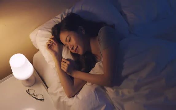 Thói quen này khi ngủ có thể dẫn đến tiểu đường, suy giảm miễn dịch và béo phì