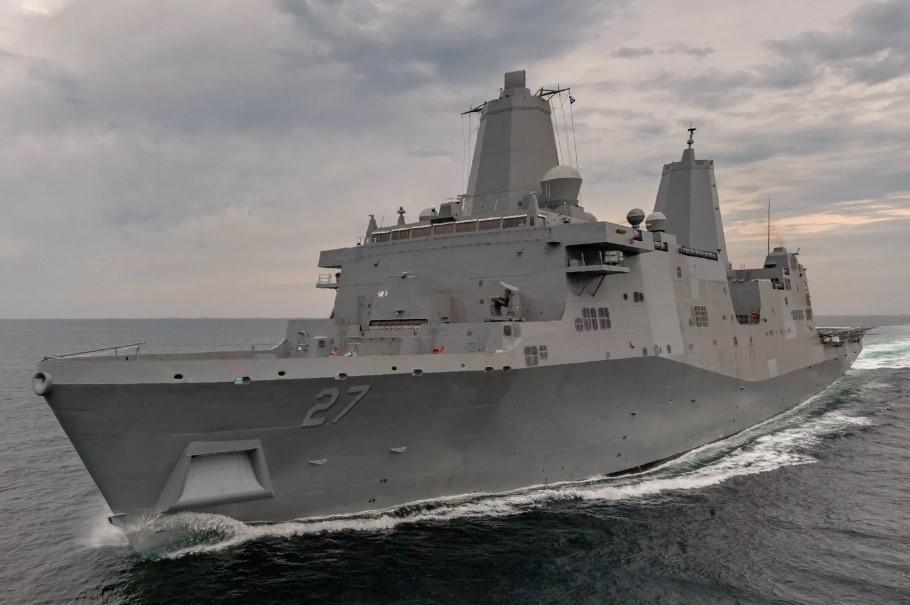 Tàu tấn công đổ bộ của Mỹ sẽ được trang bị máy bay không người lái