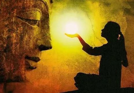 Người có 5 biểu hiện chính là có phúc khi về già, dễ giàu sang sung túc, gặp dữ hóa lành