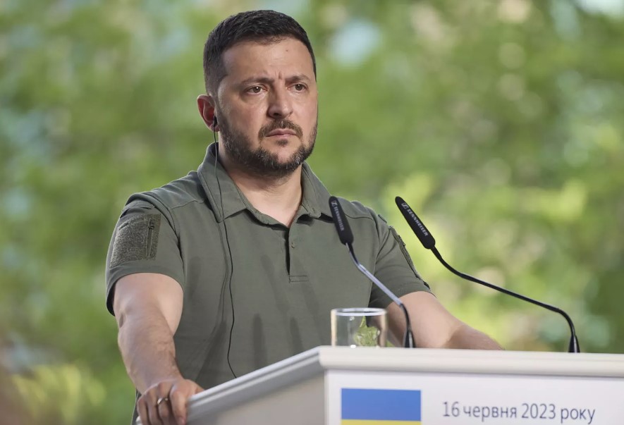 Cựu thủ tướng Ukraine: 'Phương Tây đang sốt sắng tìm người thay ông Zelensky'