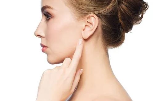 4 nét tướng của người suốt đời nghèo khó, làm mãi chả thấy tiền đâu: Có 1 thôi cũng đủ long đong