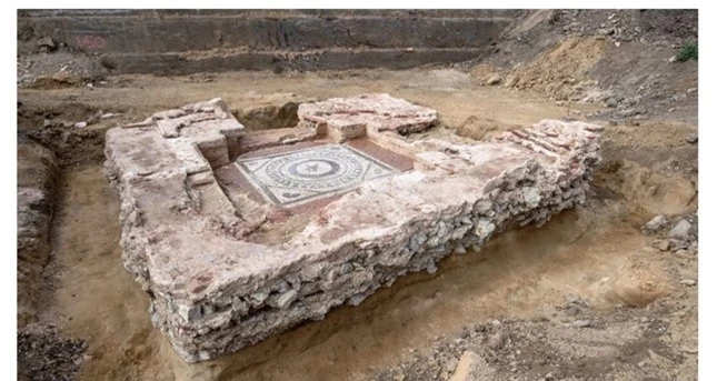 Phát hiện Lăng mộ La Mã 'cực kỳ độc đáo' trong đống đổ nát ở London ảnh 1