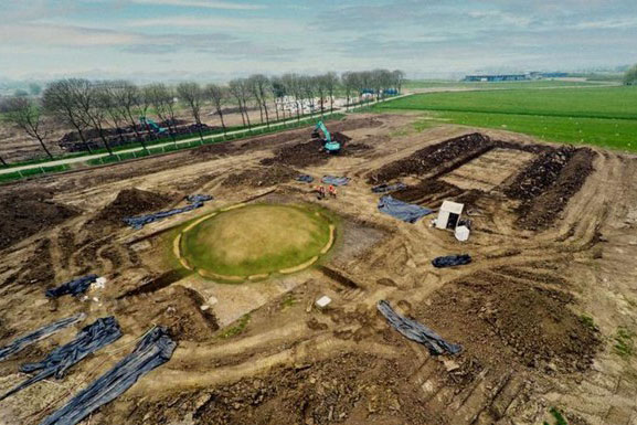 Lộ diện đài thiên văn 4.500 tuổi do các ngôi mộ ghép thành