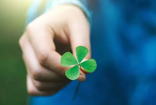 5 dấu hiệu một người bắt đầu gặp may mắn, gặp dữ hóa lành, cuộc đời suôn sẻ