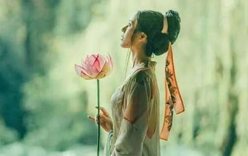 4 đặc điểm của người có tu dưỡng: Suốt đời thuận lợi, luôn gặp quý nhân phù trợ, gặp dữ hóa lành