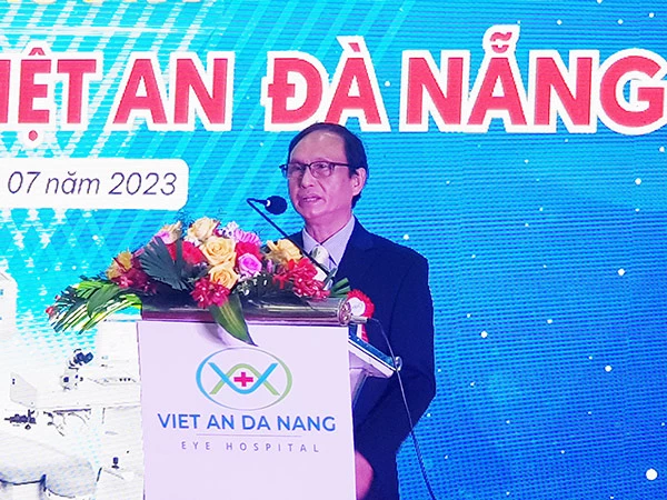 PGS.TS Phan Văn Năm - Phó Chủ tịch Hội Nhãn khoa Việt Nam phát biểu tại buổi lễ.