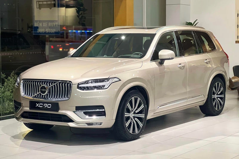 Volvo XC90.