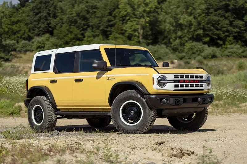 10. Ford Bronco Sport (giá khởi điểm: 28.815 USD).