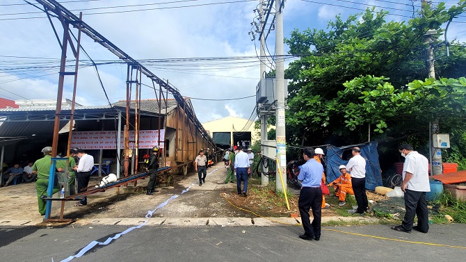 Trà Vinh: Cưỡng chế nhà máy nước đá Phước Hải xây trên đất trái phép