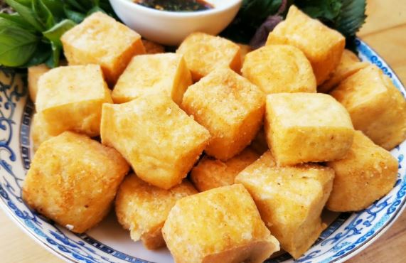 Bí quyết rán đậu phụ không dính chảo mà ai cũng có thể áp dụng