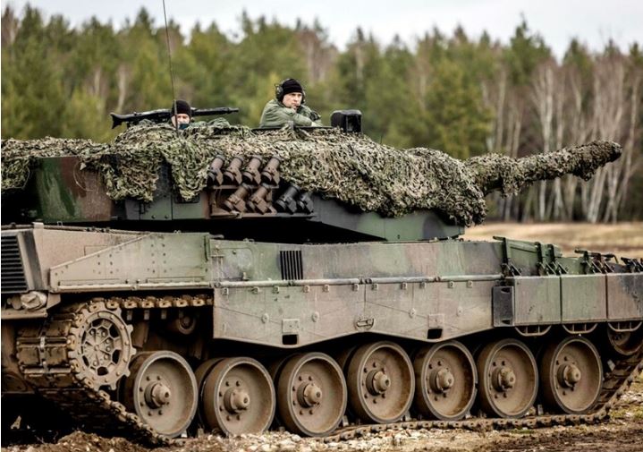 Qu&#xE2;n s&#x1EF1; th&#x1EBF; gi&#x1EDB;i h&#xF4;m nay (4/7): Kh&#xF3; th&#xE0;nh l&#x1EAD;p trung t&#xE2;m b&#x1EA3;o tr&#xEC; xe t&#x103;ng Leopard h&#x1ECF;ng h&#xF3;c t&#x1EA1;i chi&#x1EBF;n tr&#x1B0;&#x1EDD;ng Ukraine