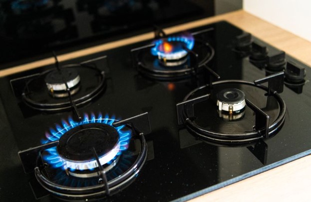 Lời khuyên thiết thực về cách giảm hóa đơn tiền gas và điện trong mùa hè