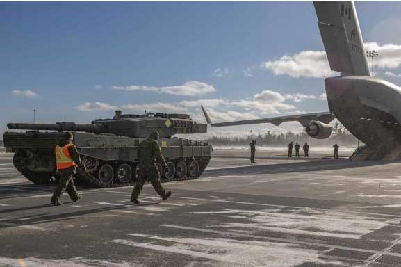 Th&#xEA;m Leopard 2A4 ra chi&#x1EBF;n tr&#x1B0;&#x1EDD;ng, s&#x1EBD; l&#xE0;m m&#x1ED3;i cho Kornet?