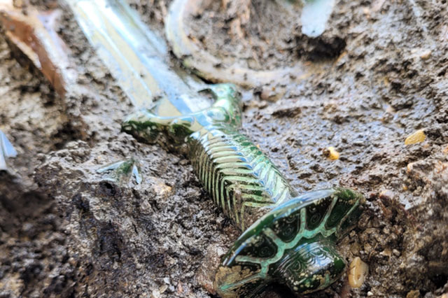 Phát hiện thanh kiếm 3.000 năm tuổi vẫn sáng bóng ở Đức 